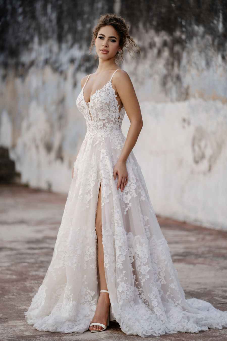 Floral Lace Wedding Dress / Lace Wedding Dress With Sequins / Bohemian Fine  Straps Wedding Dress / Handmade Wedding Dress With Nude Lining -  Canada